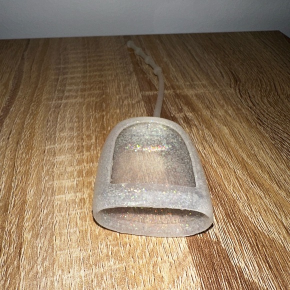 Bath and Body Works Hand Sanitizer Holder - Picture 3 of 4